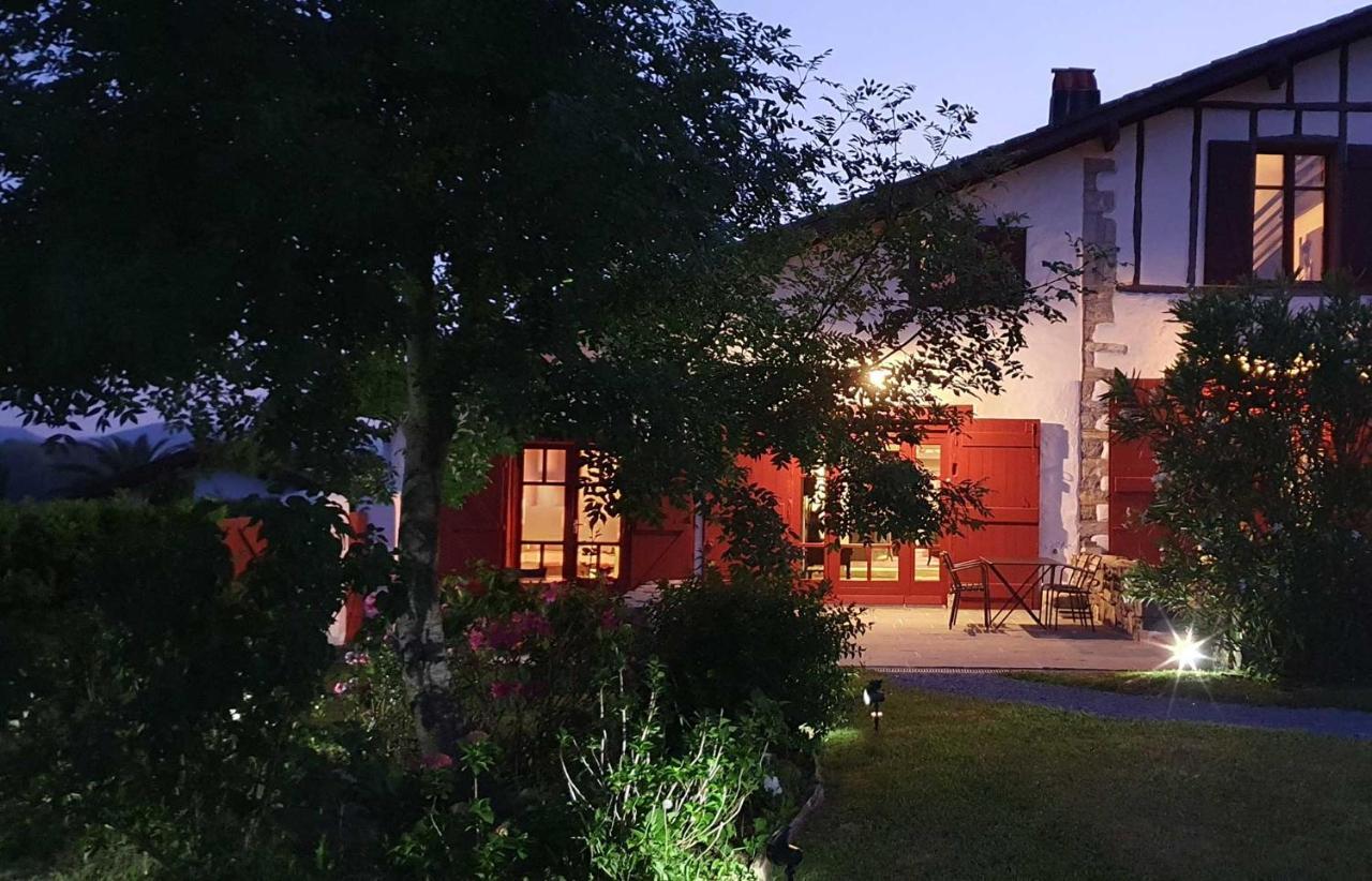 Bed and Breakfast La Ferme D'Ika Saint-Jean-de-Luz Exterior foto